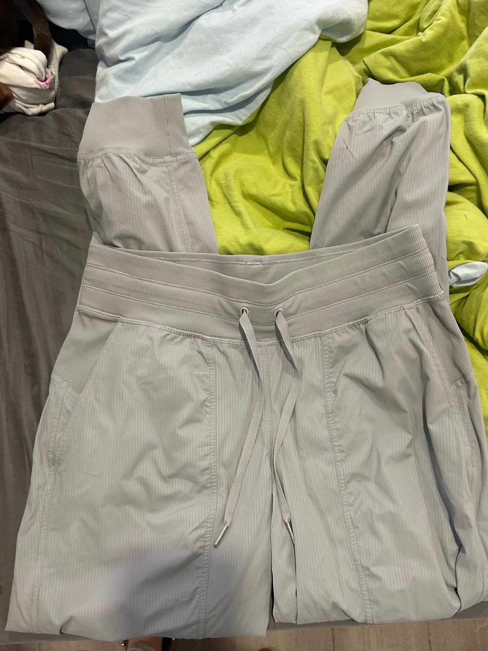 Lululemon rhino gray dance studio jogger size 8